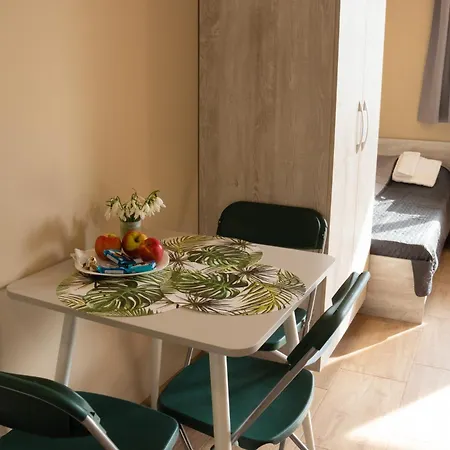 за гости изгрев Apartment